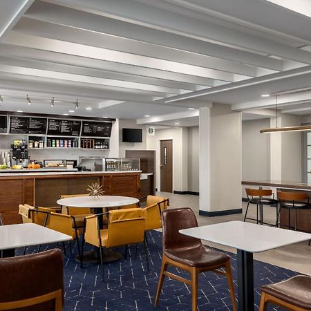 Courtyard By Marriott Kokomo Buitenkant foto