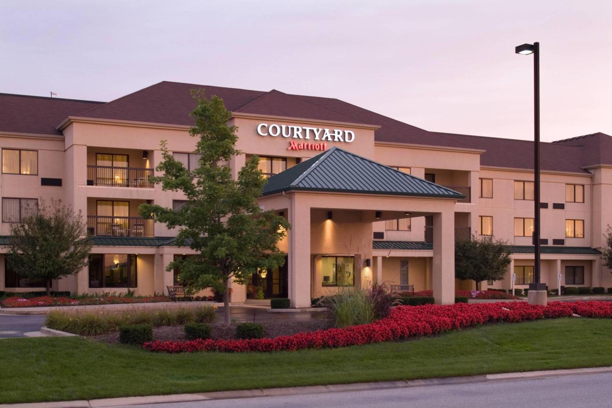 Courtyard By Marriott Kokomo Hotel Buitenkant foto