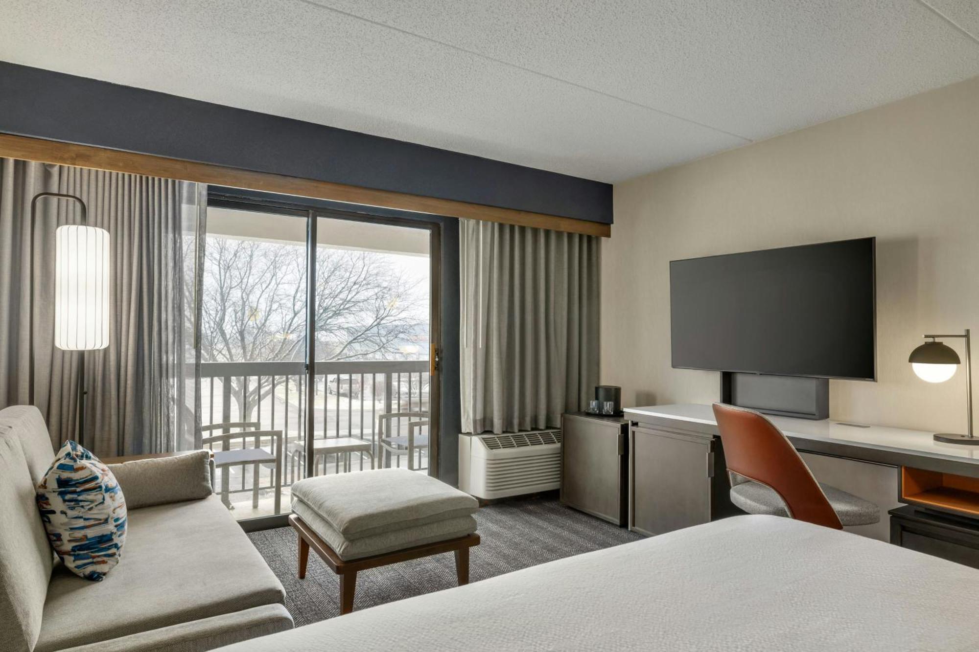 Courtyard By Marriott Kokomo Buitenkant foto